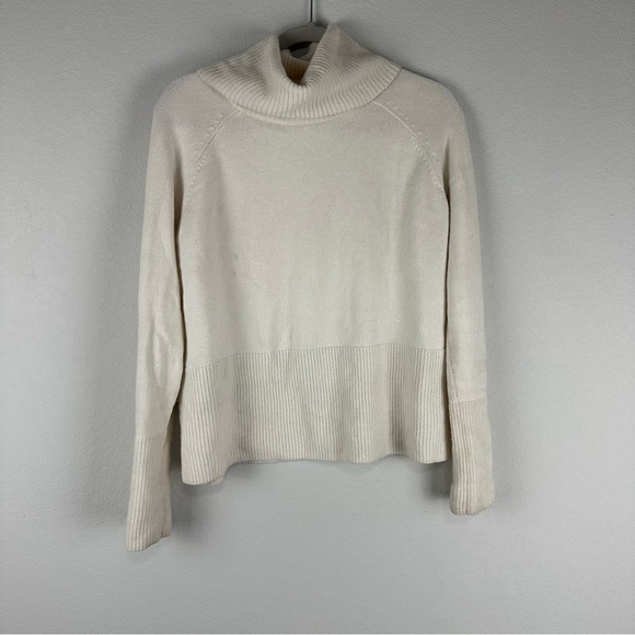 Athleta Cream Alpine Turtleneck Merino Wool Cashmere Blend Sweater Size XS - Picture 1 of 9